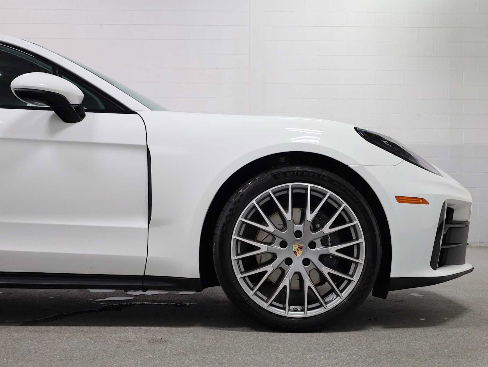Certified 2024 Porsche Panamera 4 AWD/4WD image 11