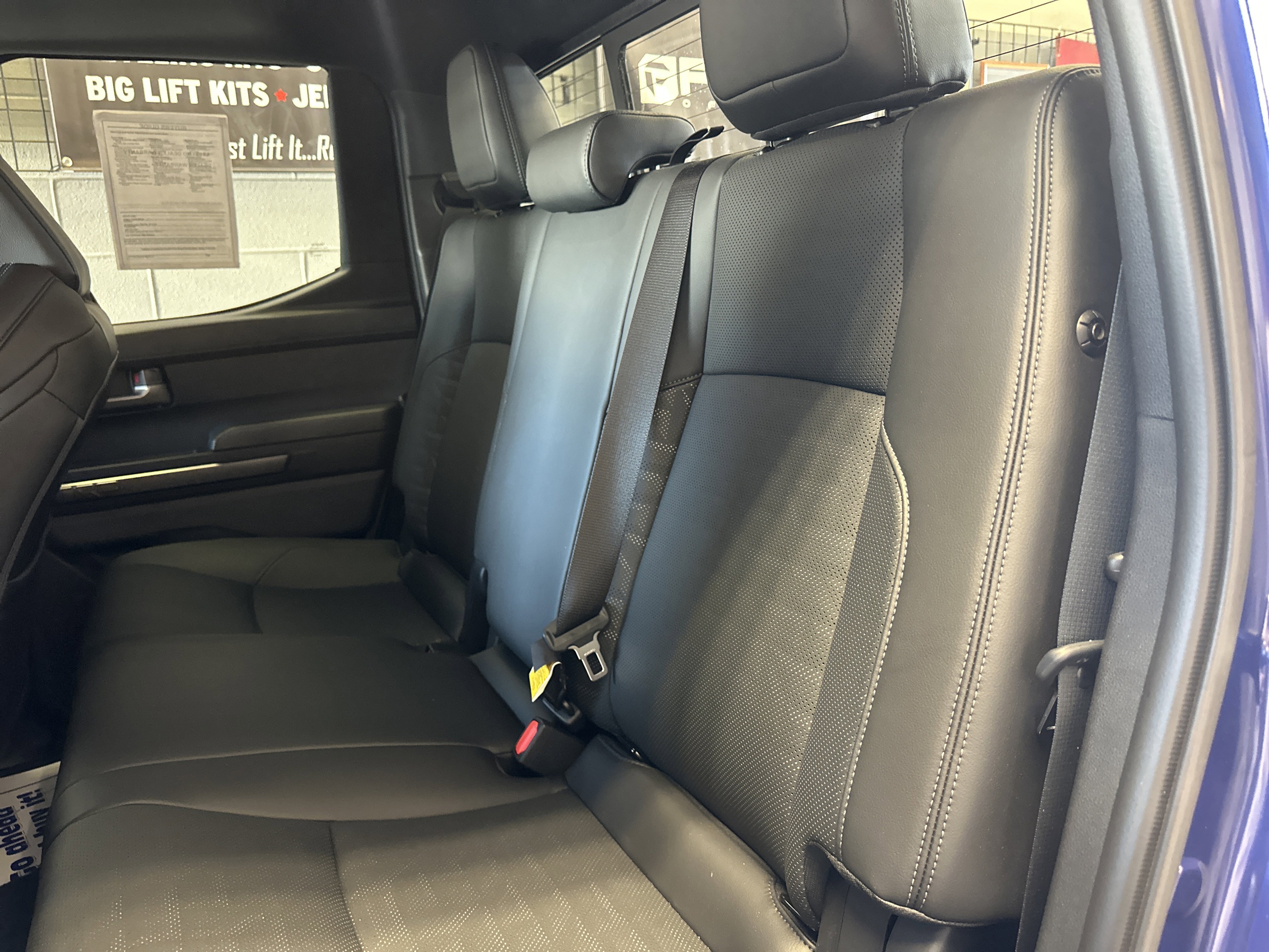 Used 2025 Toyota Tacoma TRD Sport image 20