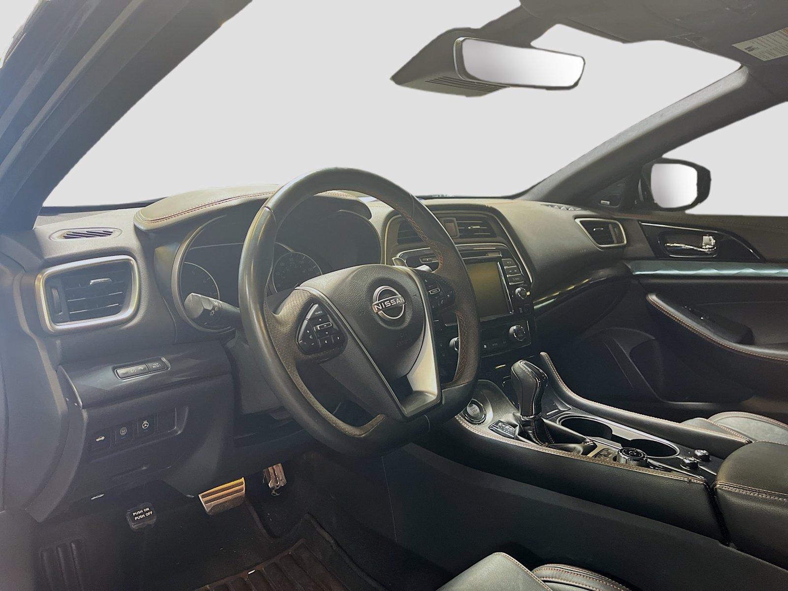 Used 2023 Nissan Maxima SR w/ Sport Mat Group FWD image 9
