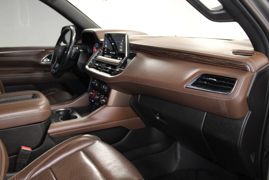Used 2021 Chevrolet Suburban High Country RWD image 24