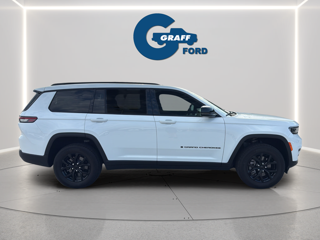 Used 2025 Jeep Grand Cherokee L Altitude AWD/4WD image 9