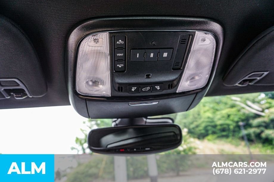 Used 2023 Dodge Durango GT AWD/4WD image 36
