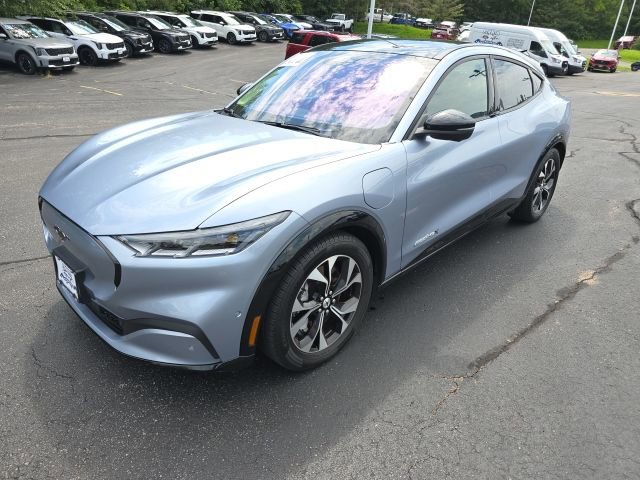 Certified 2022 Ford Mustang Mach-E Premium image 3