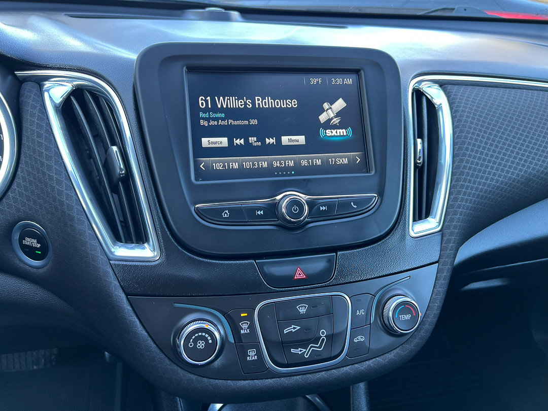 Used 2018 Chevrolet Malibu LT image 18