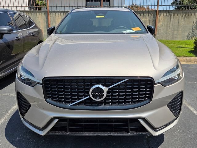 Used 2024 Volvo XC60 B5 Plus AWD/4WD image 7