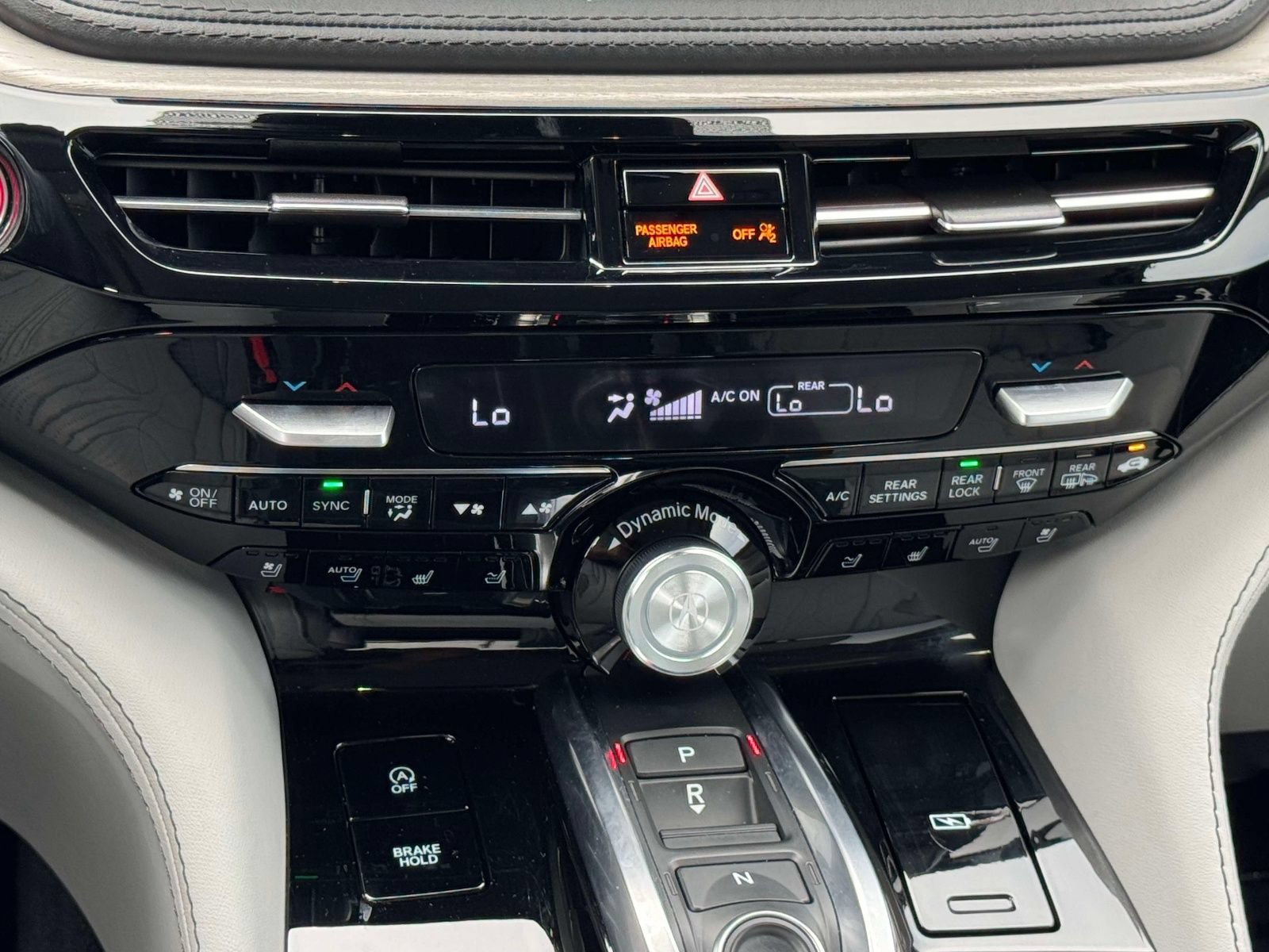 Certified 2026 Acura MDX w/ Advance Package AWD/4WD image 19