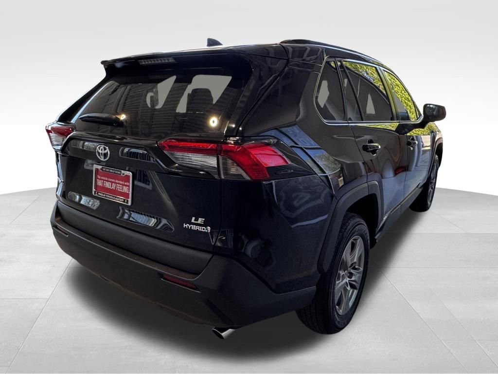 Certified 2022 Toyota RAV4 LE AWD/4WD image 7