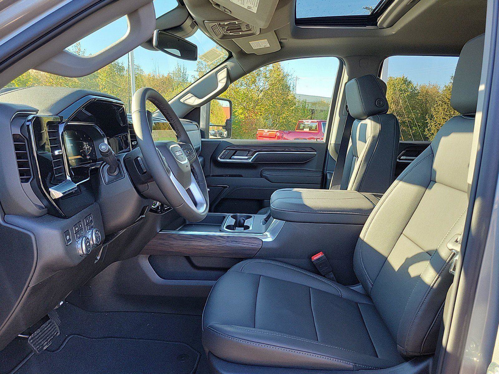 New 2026 GMC Sierra 2500 SLT w/ SLT Premium Package image 15