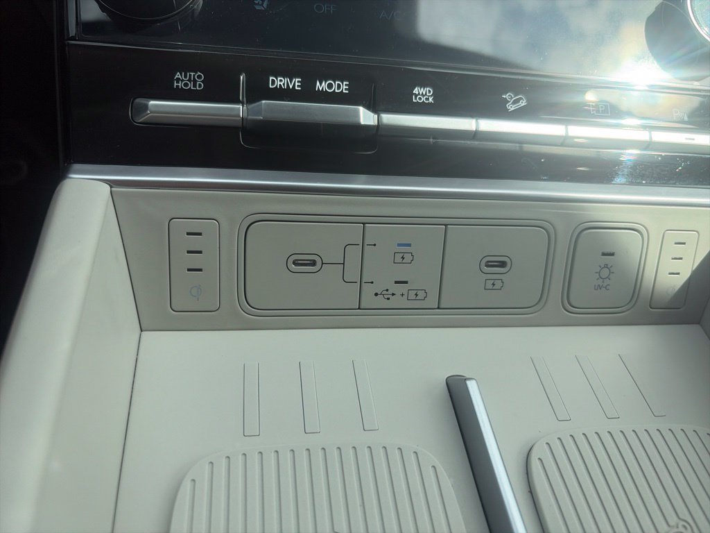 Used 2024 Hyundai Santa Fe Calligraphy AWD/4WD image 48