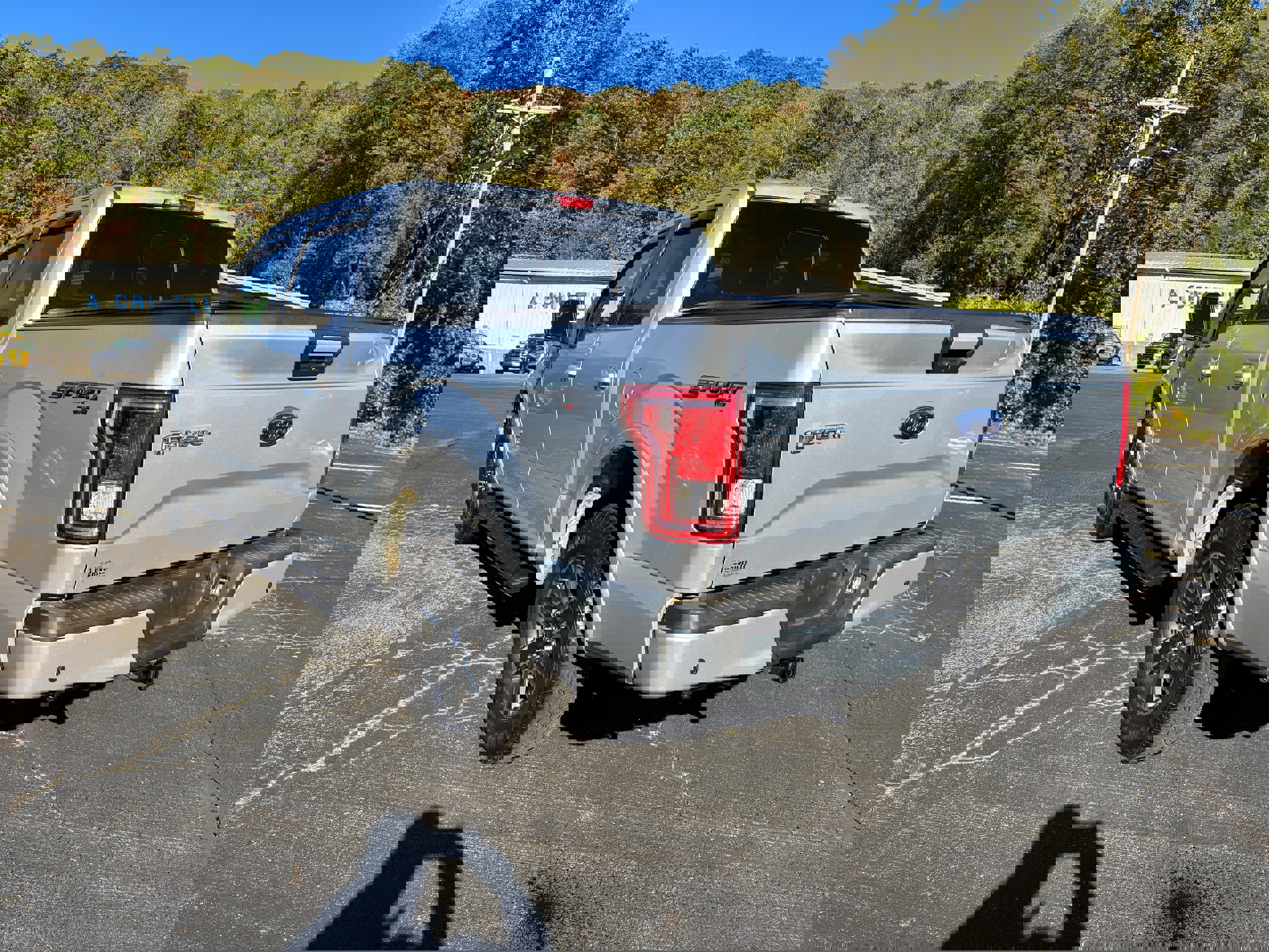 Used 2017 Ford F150 XLT w/ Equipment Group 302A Luxury image 4