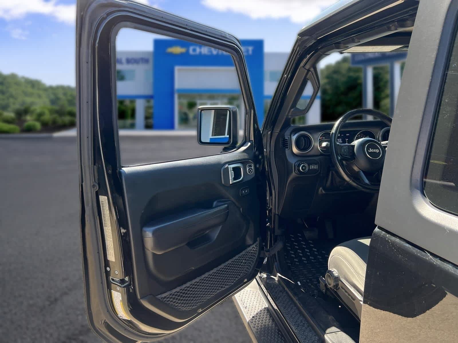 Used 2019 Jeep Wrangler Sport AWD/4WD image 15