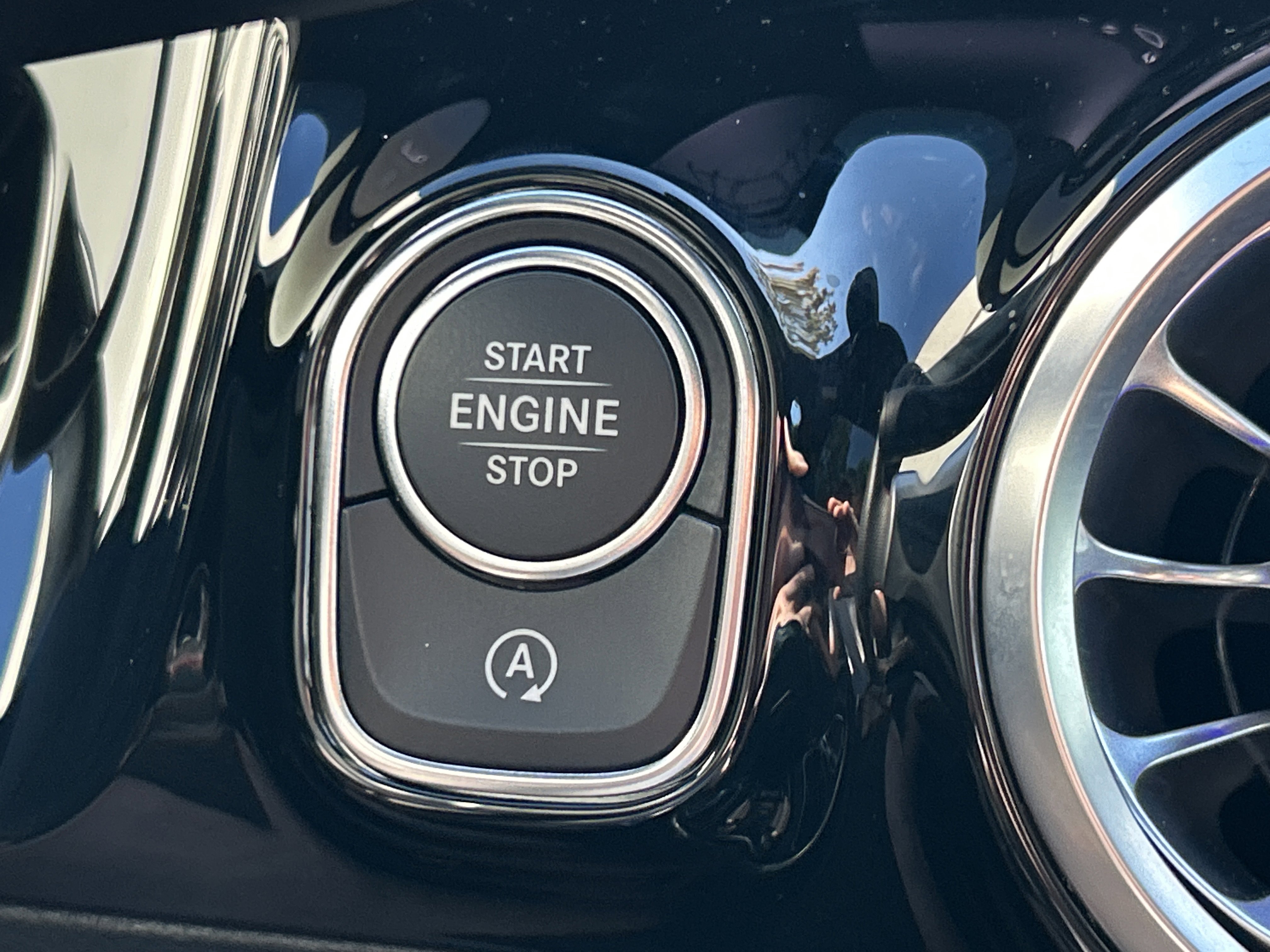 Certified 2025 Mercedes-Benz GLA 250 image 35