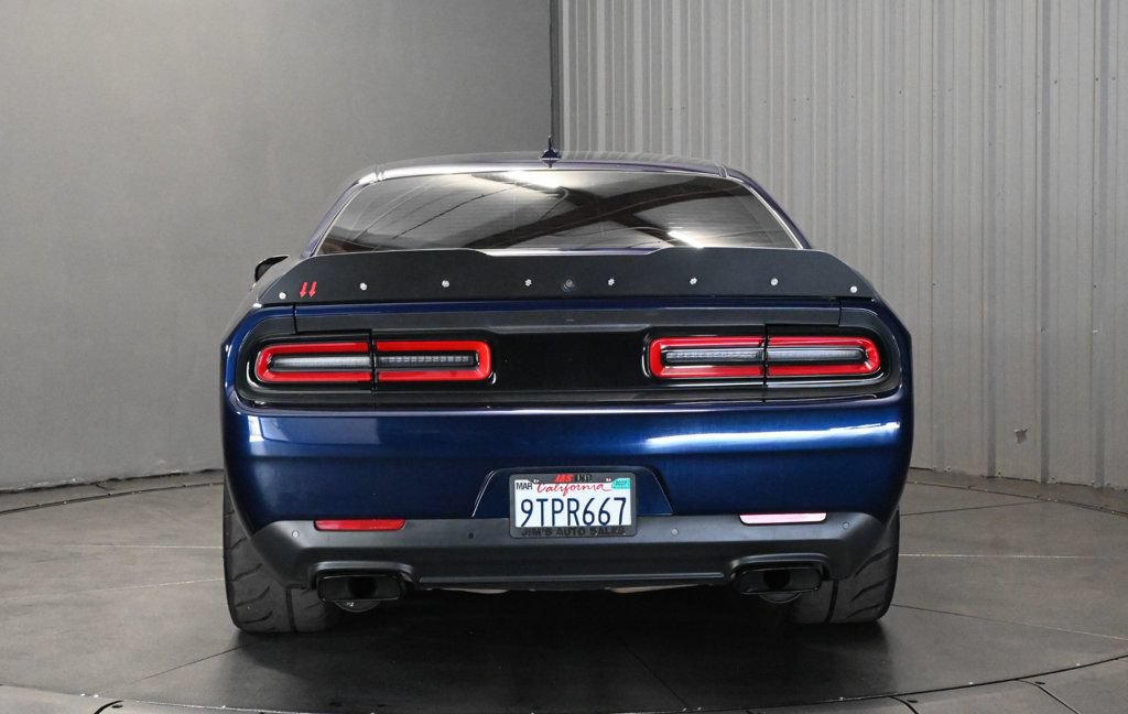 Used 2015 Dodge Challenger SRT Hellcat RWD image 6