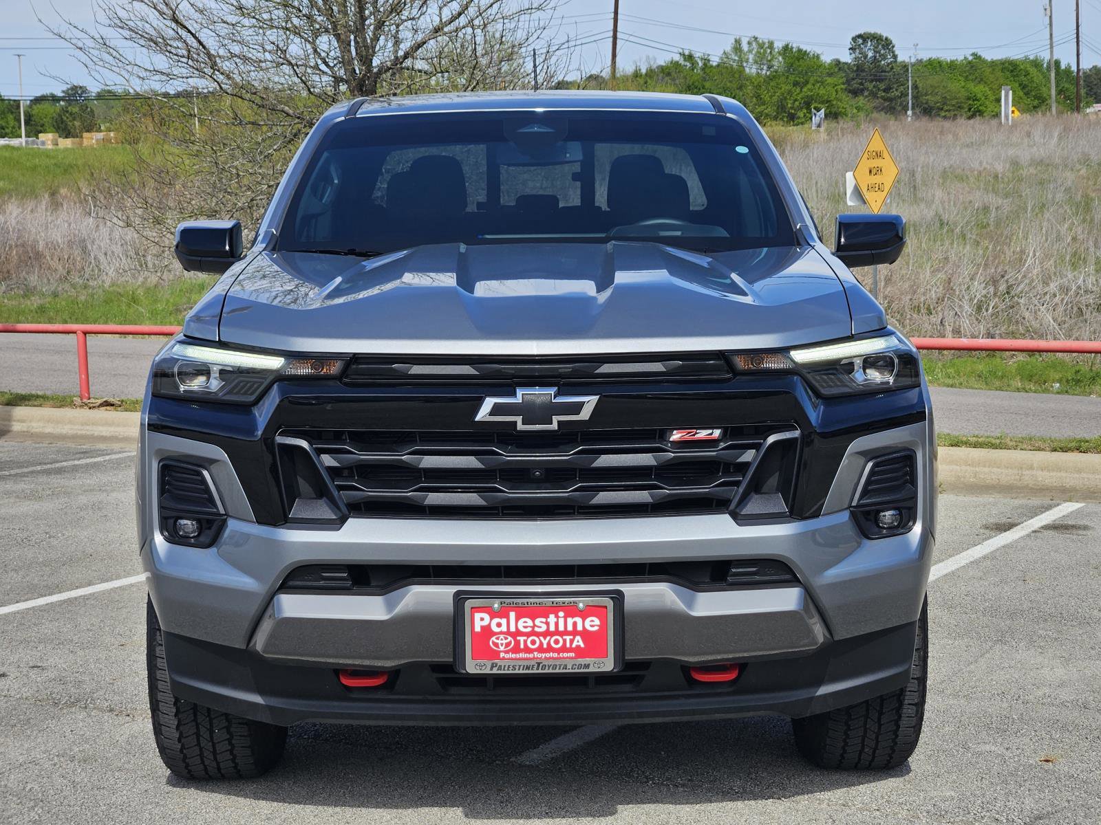 Used 2024 Chevrolet Colorado Z71 w/ Z71 Convenience Package 2 image 2