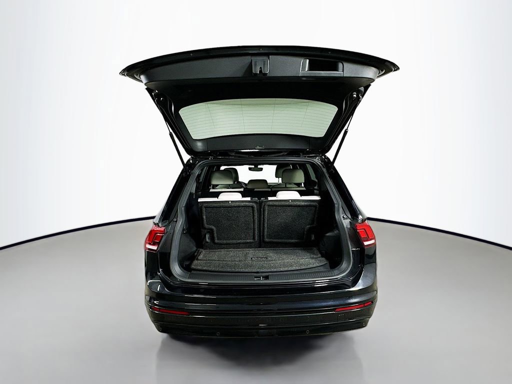Used 2021 Volkswagen Tiguan SE R-Line image 34