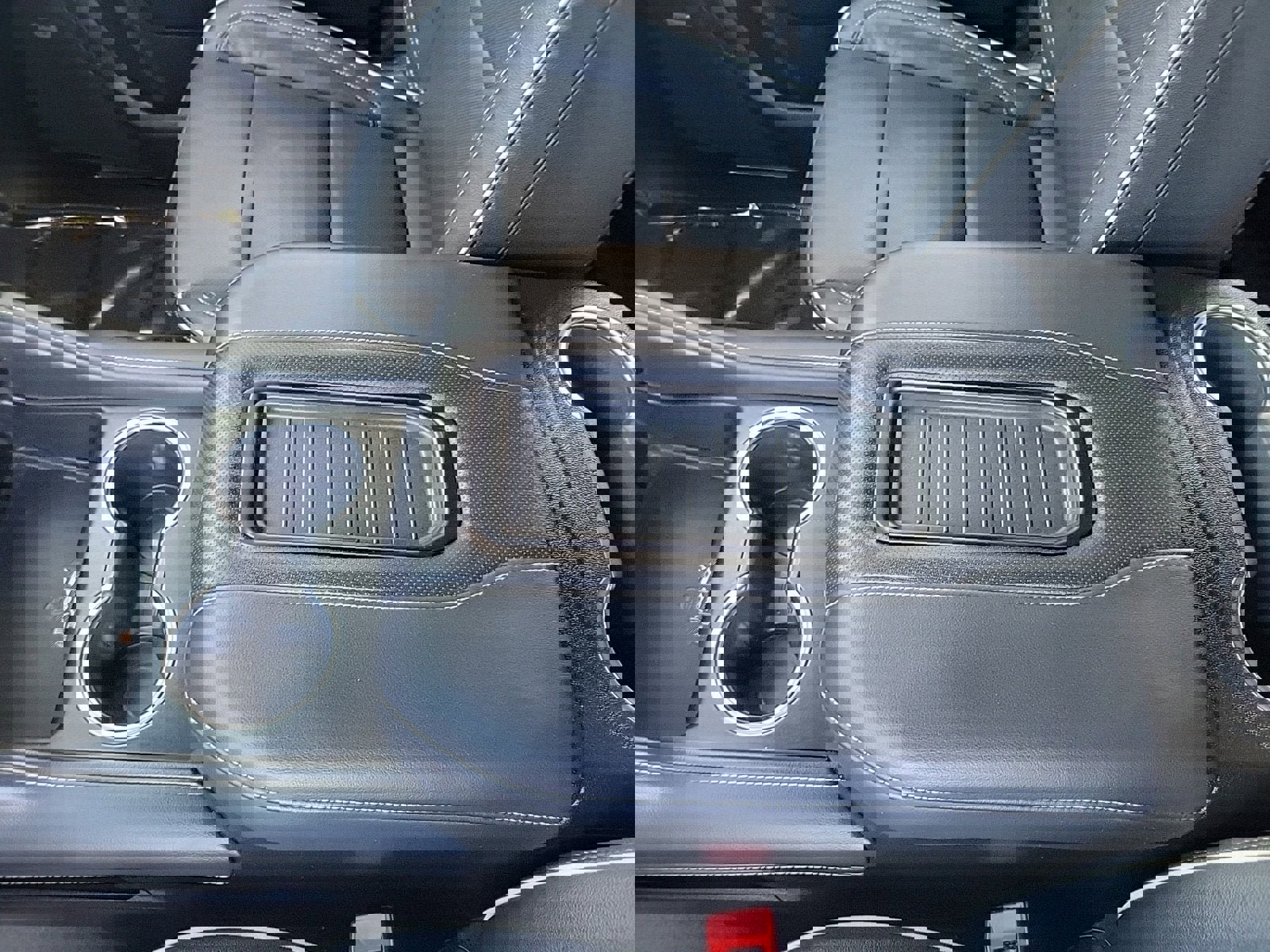 Used 2021 GMC Yukon XL SLT w/ Rear Media and Nav Package image 24