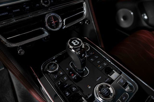 Used 2022 Bentley Flying Spur W12 image 27