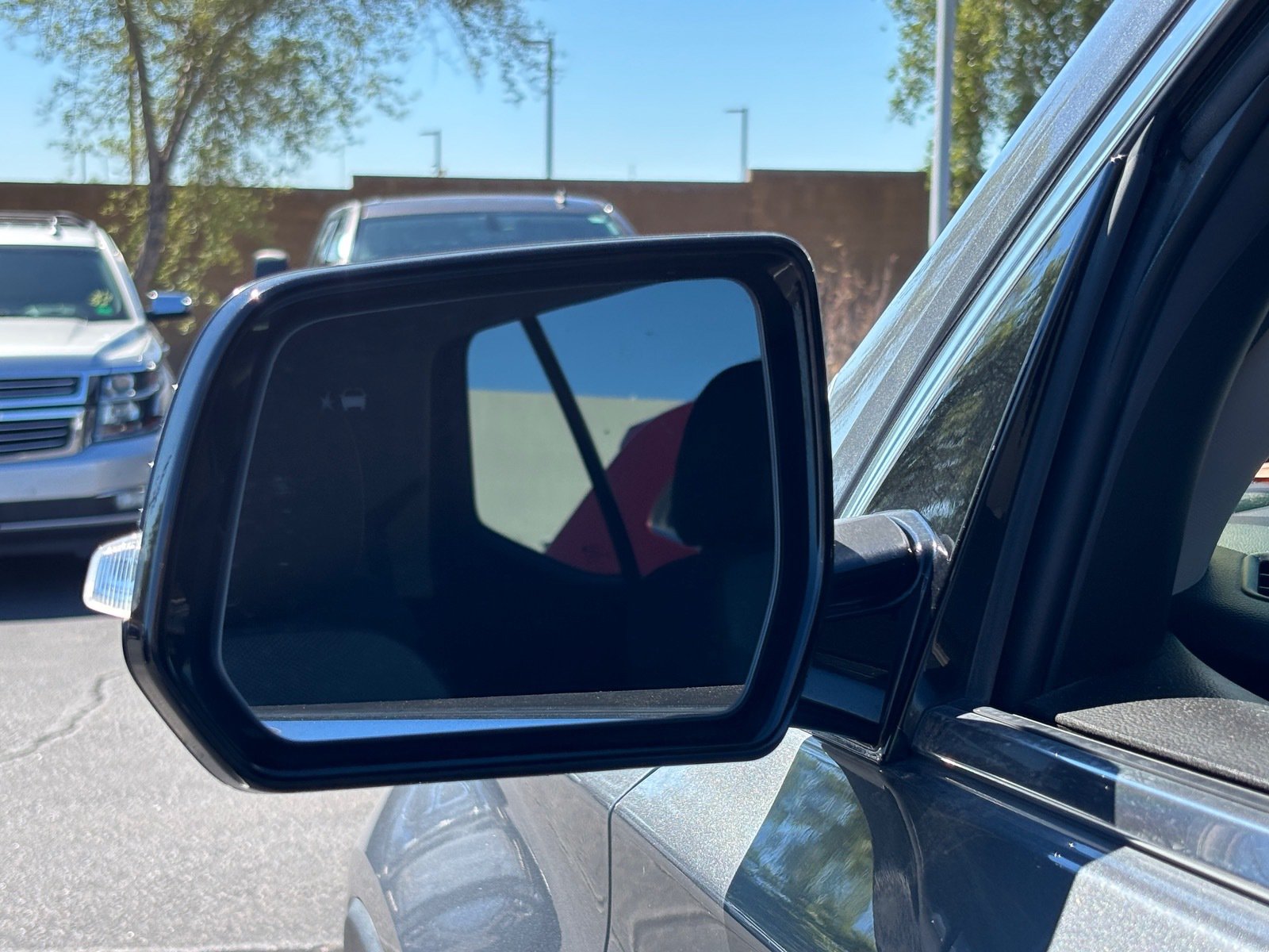 Used 2019 Chevrolet Traverse LT FWD image 7