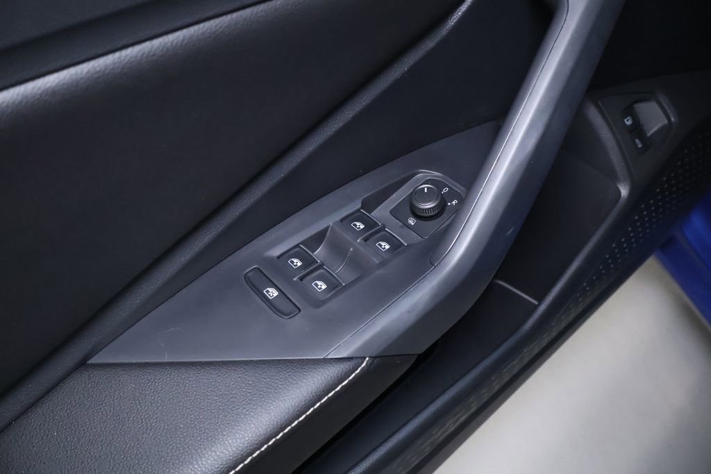 Used 2022 Volkswagen Jetta Sport image 12