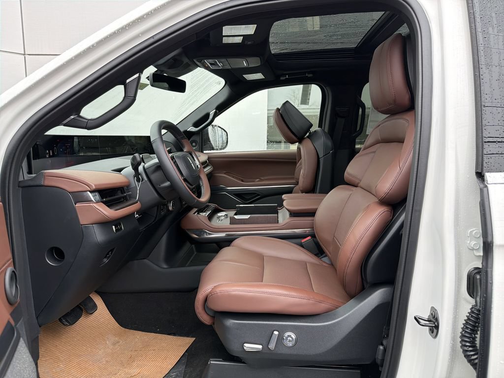 New 2026 Lincoln Navigator L Reserve image 5