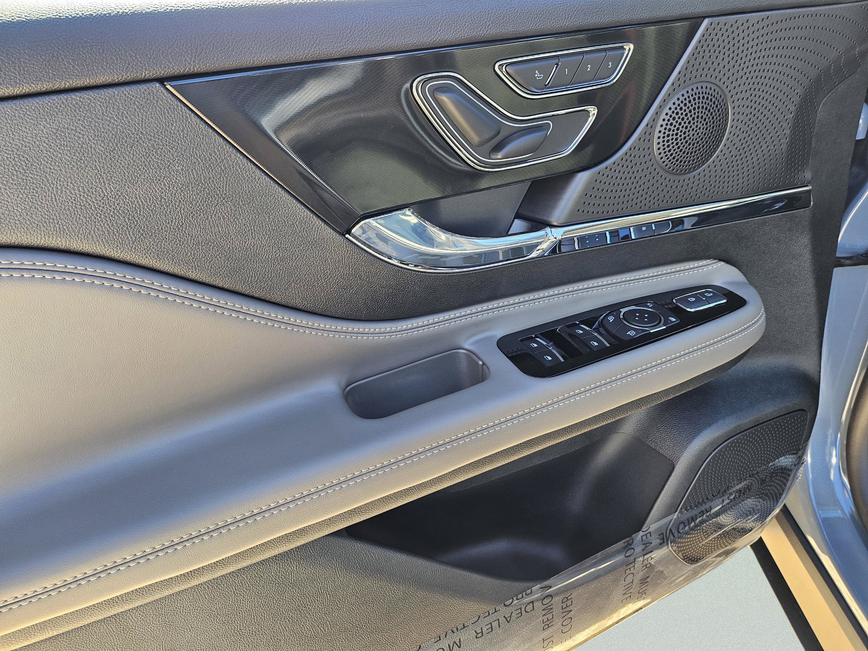 New 2026 Lincoln Corsair Premiere AWD/4WD image 11