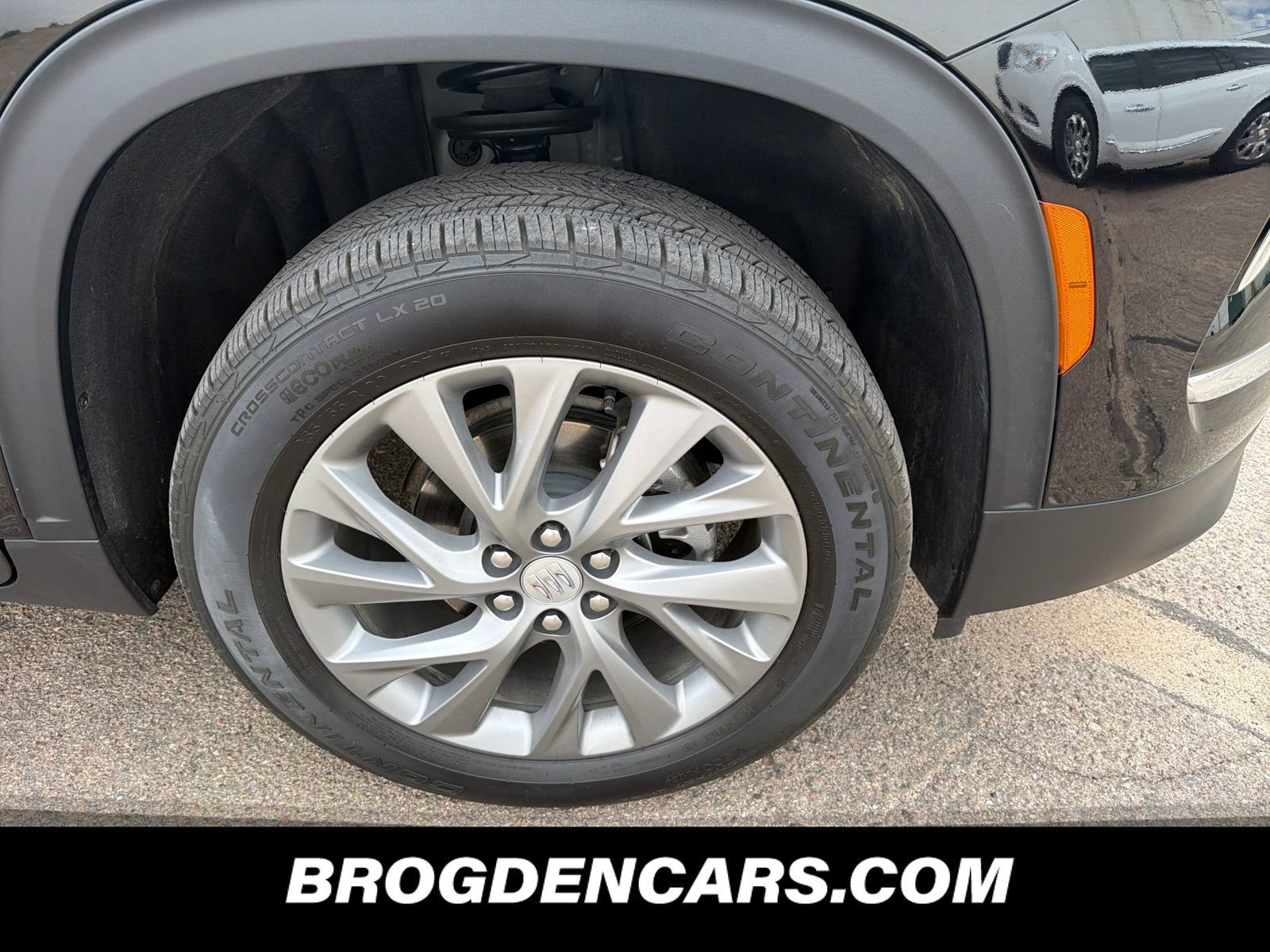 Used 2025 Buick Enclave Preferred FWD image 9