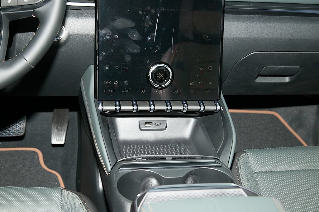 New 2027 GMC Terrain AT4 w/ Technology Package II AWD/4WD image 38