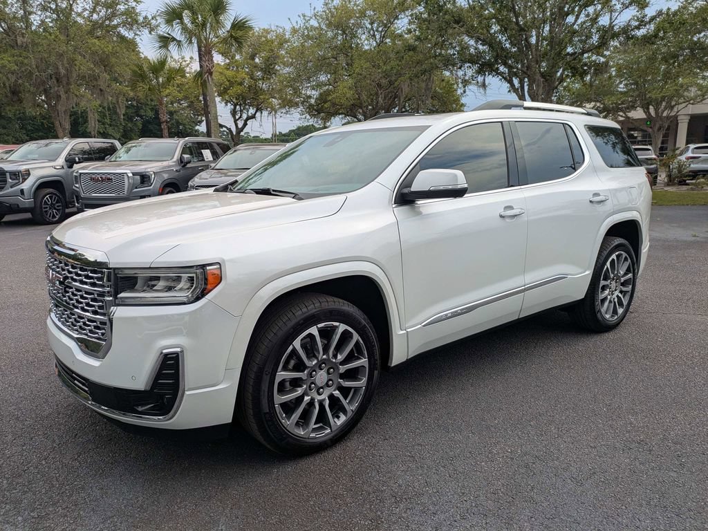 Used 2023 GMC Acadia Denali w/ Denali Ultimate Package FWD image 8