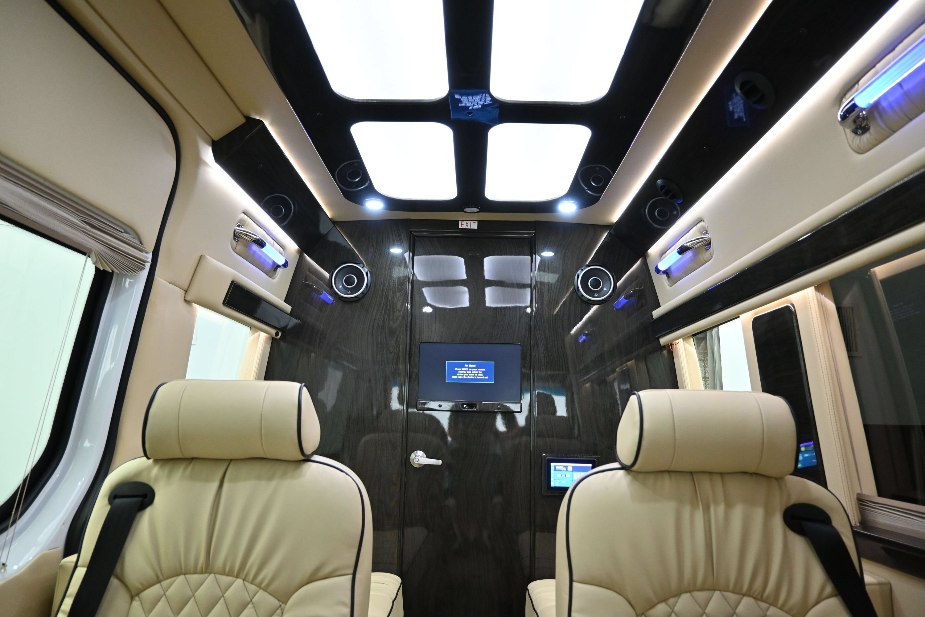 Used 2020 Mercedes-Benz Sprinter 2500 image 30