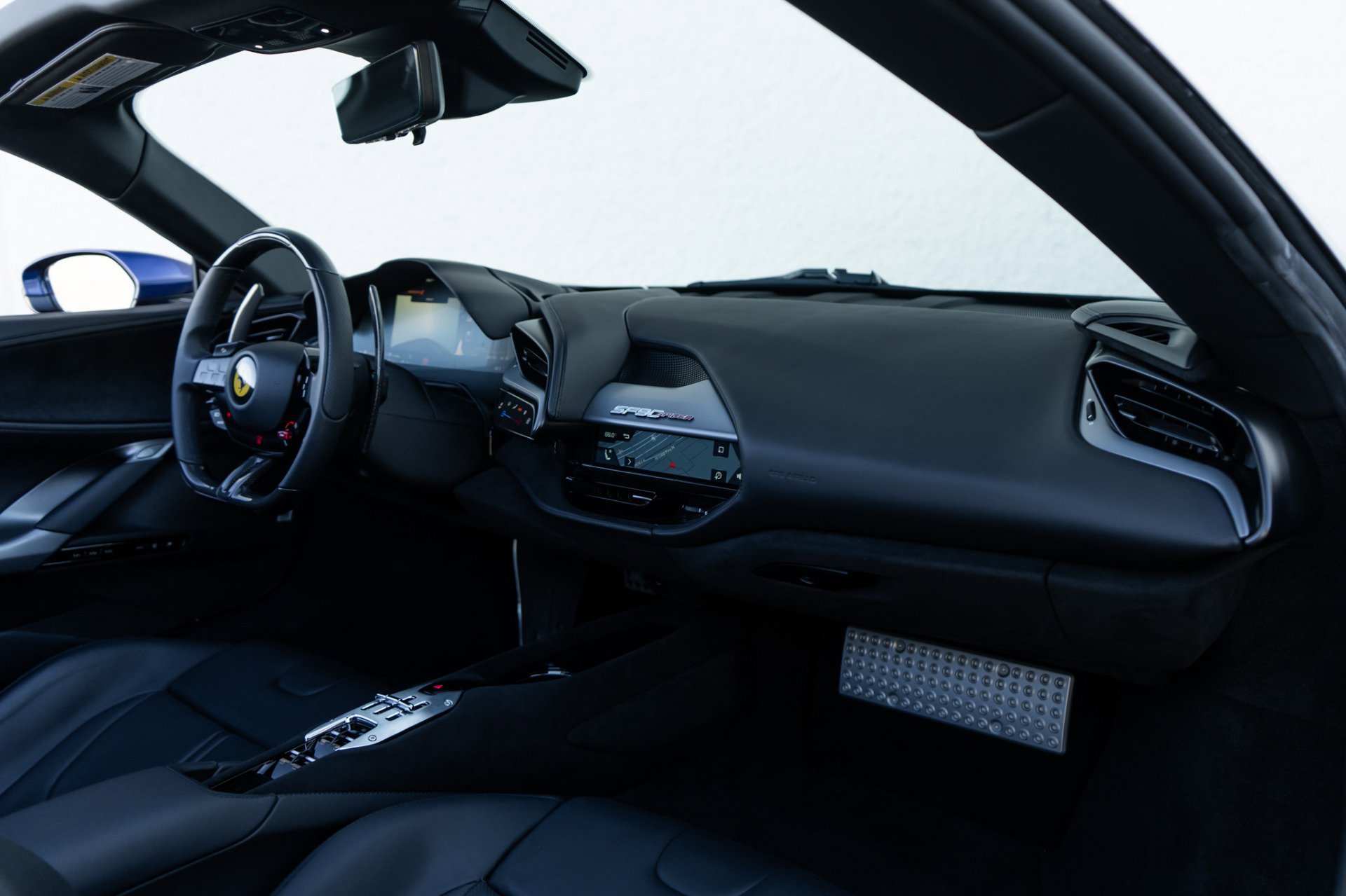 Used 2025 Ferrari SF90 Spider image 19