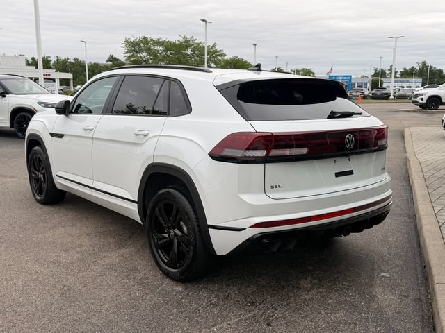 Certified 2025 Volkswagen Atlas Cross Sport SEL R-Line AWD/4WD image 4