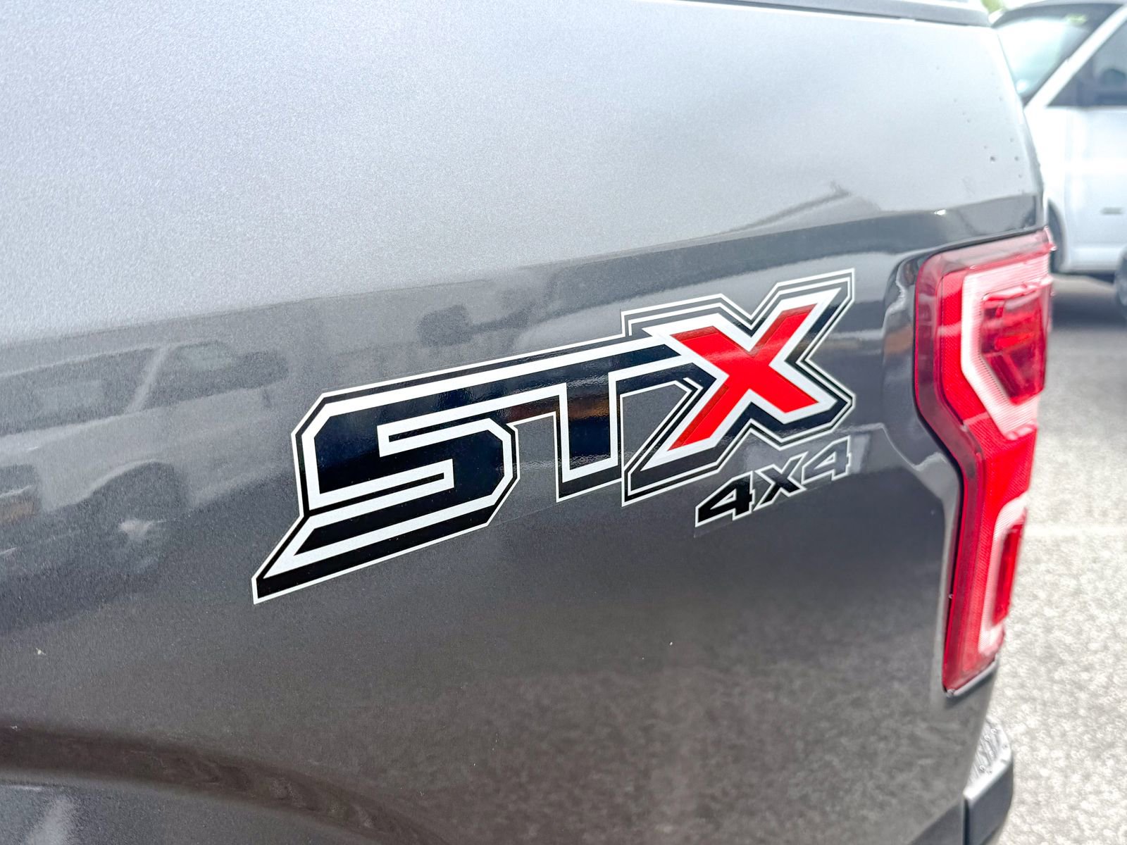 Used 2019 Ford F150 XL w/ Equipment Group 101A Mid AWD/4WD image 5