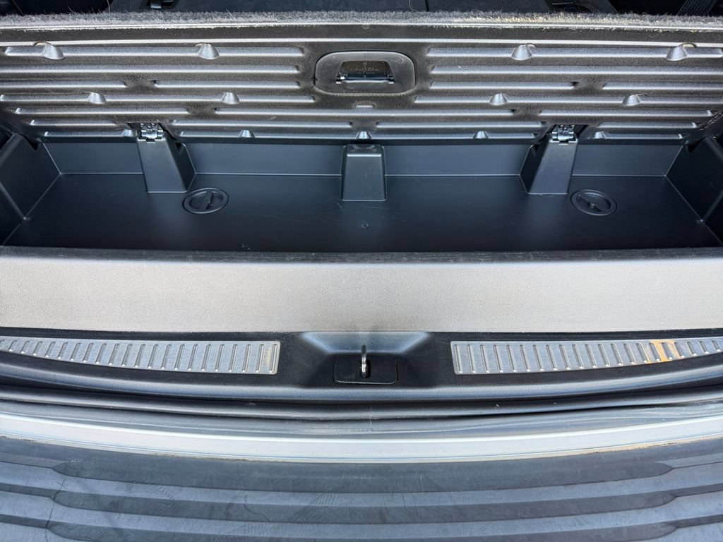 Used 2019 Chevrolet Tahoe LT RWD image 27