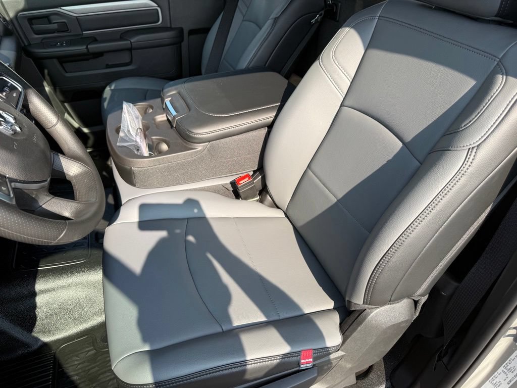 New 2026 RAM 3500 Tradesman AWD/4WD image 14