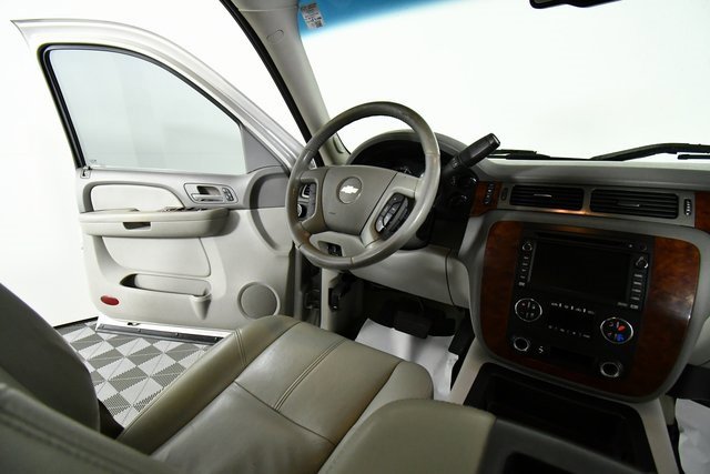 Used 2009 Chevrolet Silverado 3500 LTZ w/ LTZ Plus Package image 20
