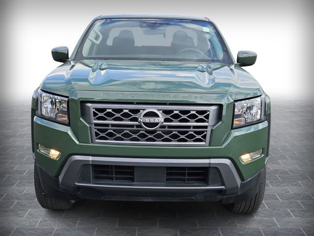 Used 2022 Nissan Frontier SV image 2