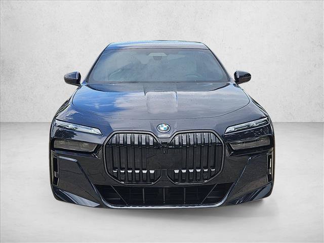 Used 2024 BMW i7 xDrive60 w/ Executive Package AWD/4WD image 2