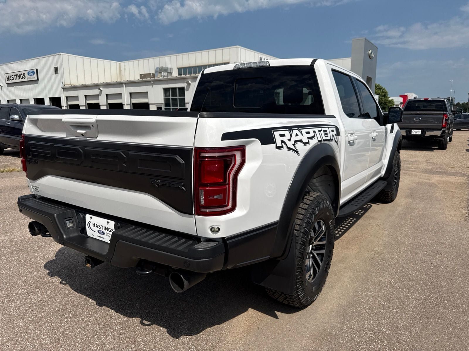 Used 2018 Ford F150 Raptor w/ Equipment Group 802A Luxury AWD/4WD image 7