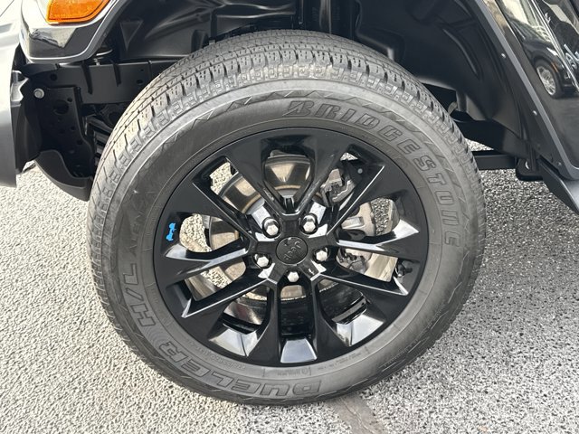 Used 2023 Jeep Wrangler Unlimited Sahara image 16