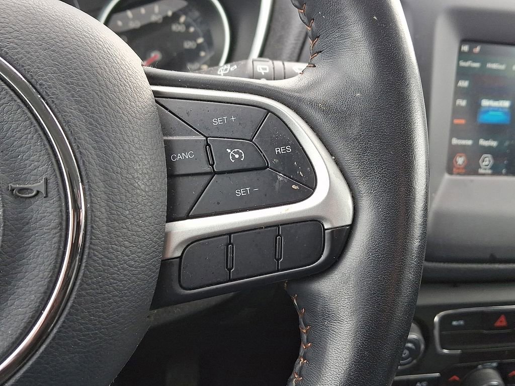 Used 2019 Jeep Compass Latitude w/ Cold Weather Group image 18