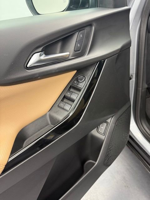 Used 2025 Chevrolet Equinox ACTIV image 36