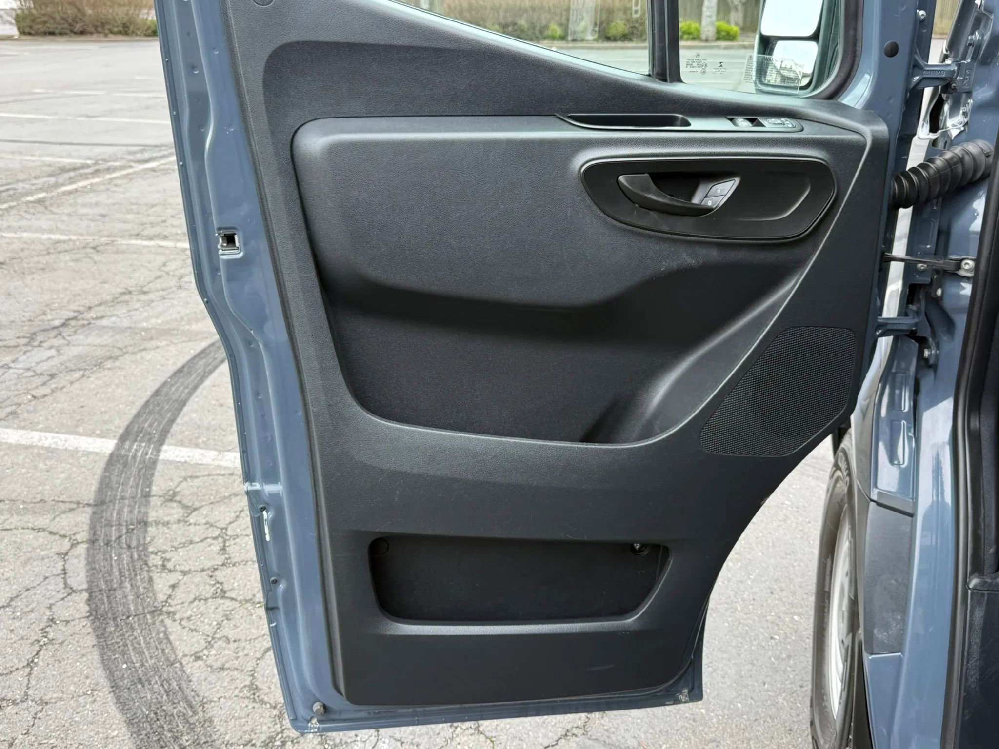 Used 2019 Mercedes-Benz Sprinter 144 image 20