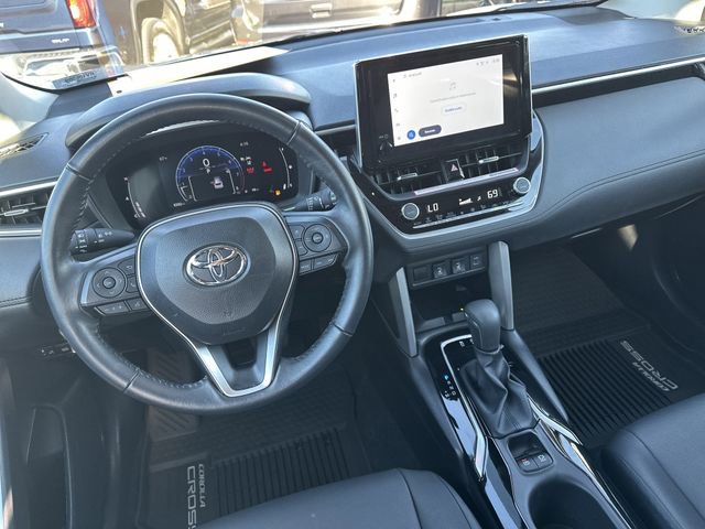 Used 2024 Toyota Corolla Cross XLE w/ Convenience Package image 14