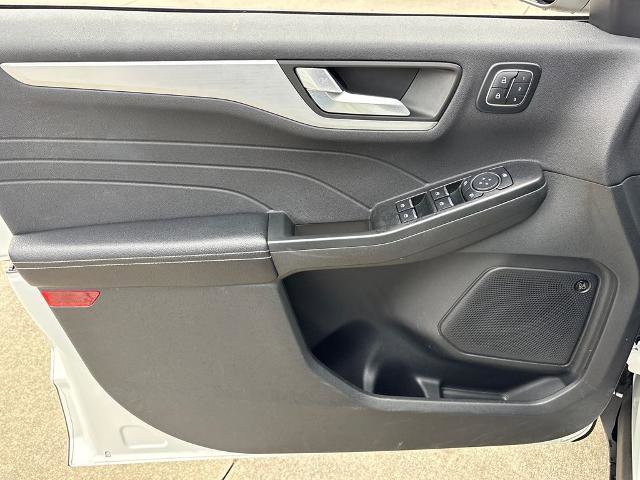 Certified 2024 Ford Escape Platinum w/ Premium Technology Package image 12