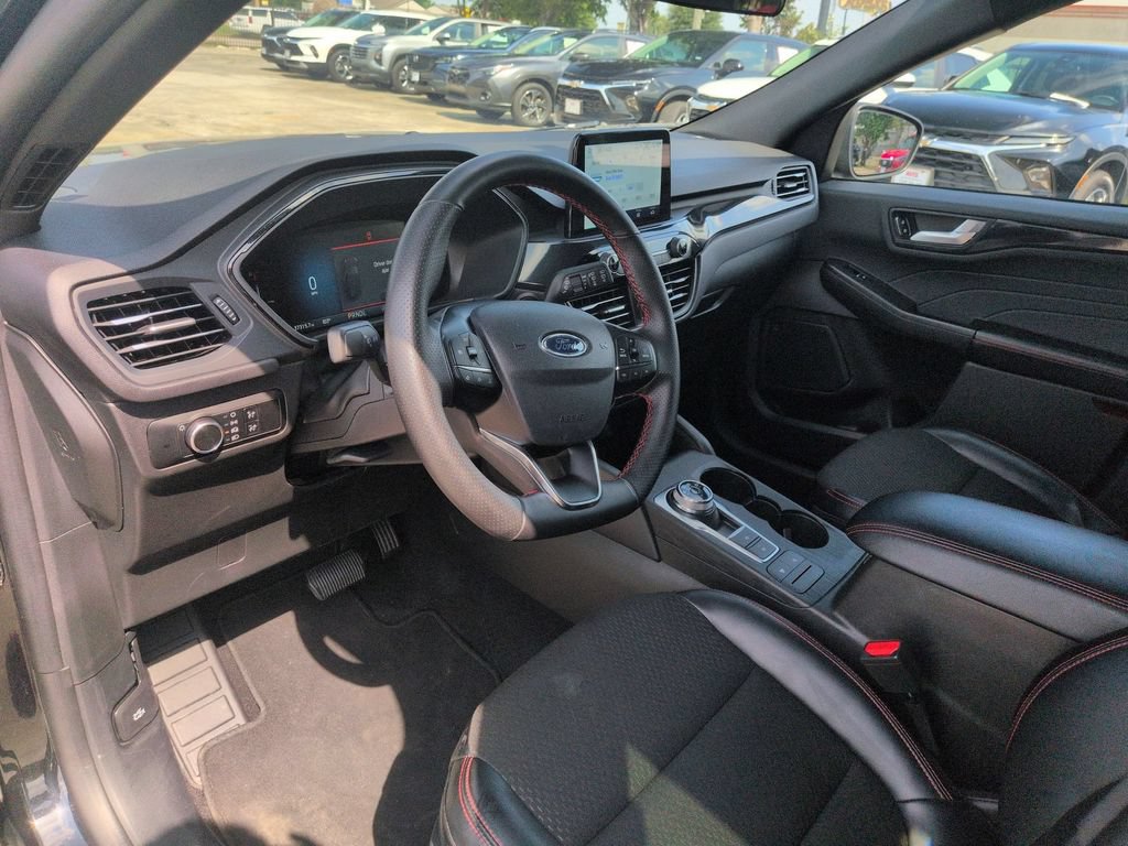 Used 2025 Ford Escape ST-Line AWD/4WD image 15