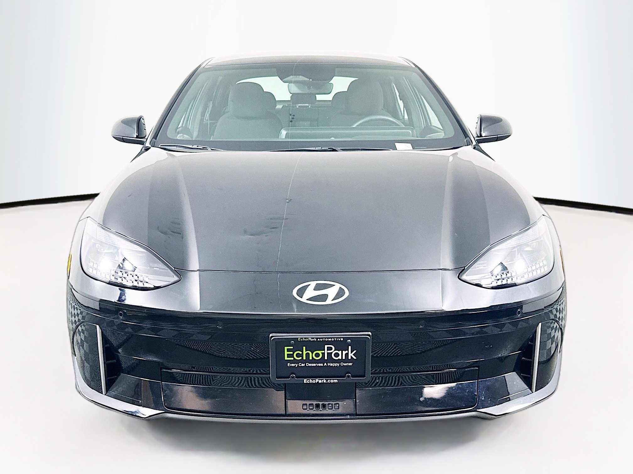 Used 2024 Hyundai Ioniq 6 SE image 2