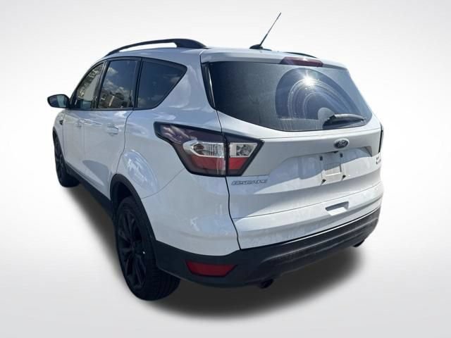 Used 2017 Ford Escape SE w/ Equipment Group 201A AWD/4WD video 3
