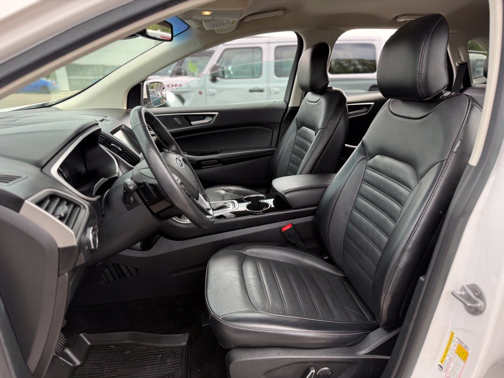 Certified 2018 Ford Edge SEL w/ Equipment Group 201A AWD/4WD image 12