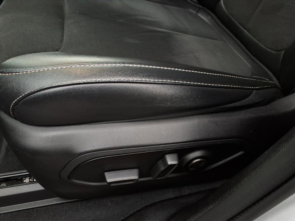 Used 2024 Jeep Grand Cherokee L Laredo image 16