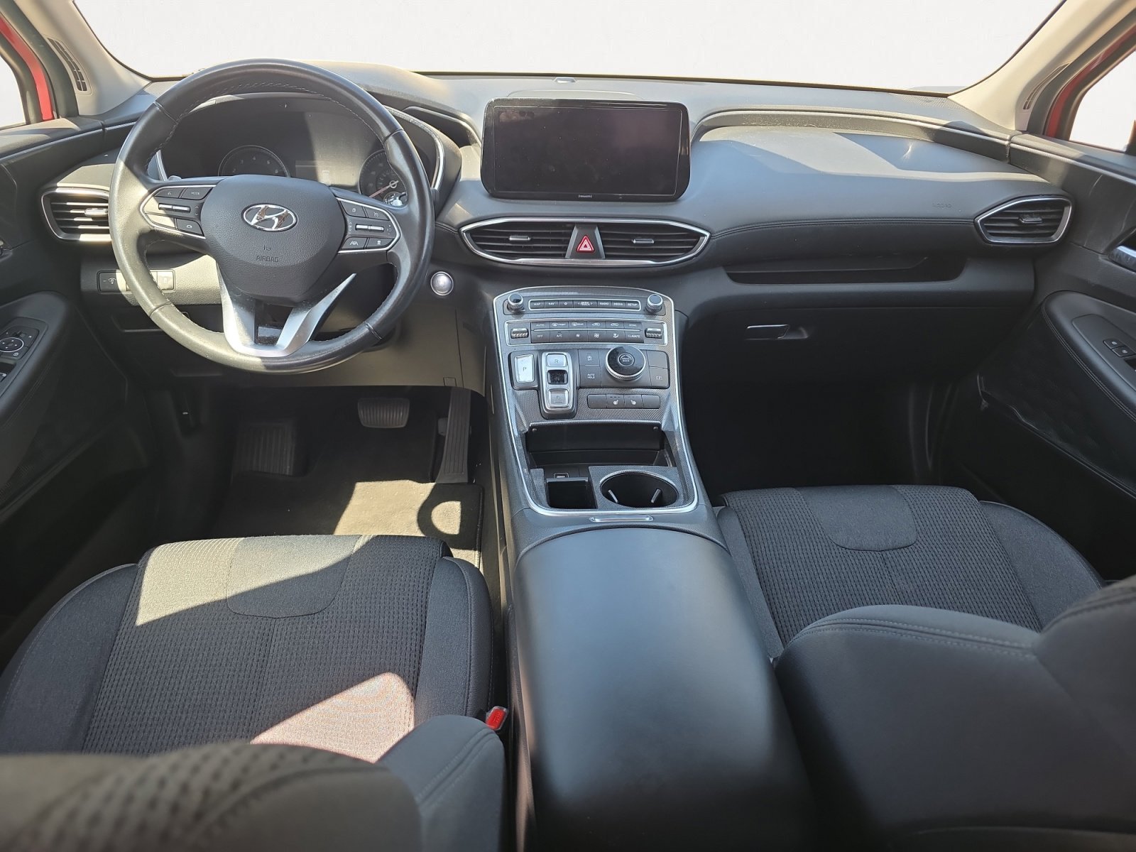 Used 2023 Hyundai Santa Fe SEL image 2